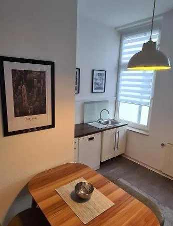 Apartment In Krefeld-bockum Mit Balkon Und Stellplatz *